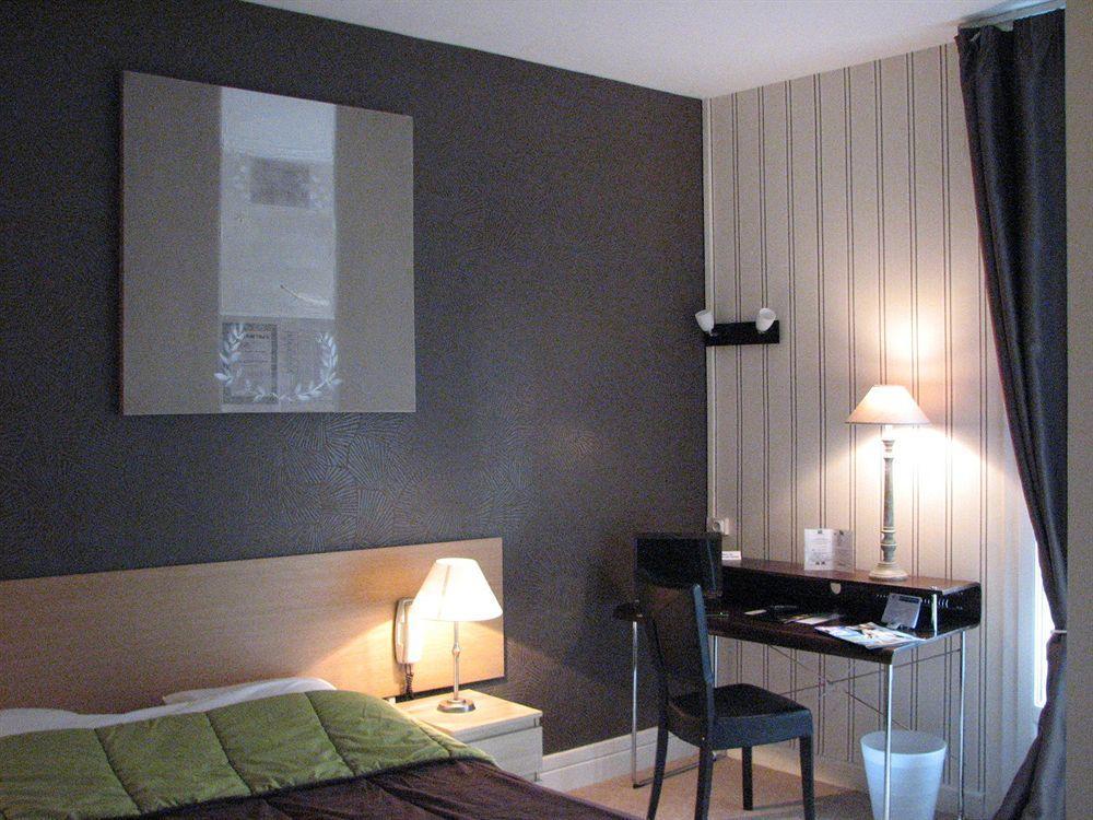 Hotel La Croix Blanche Tarbes Exterior photo